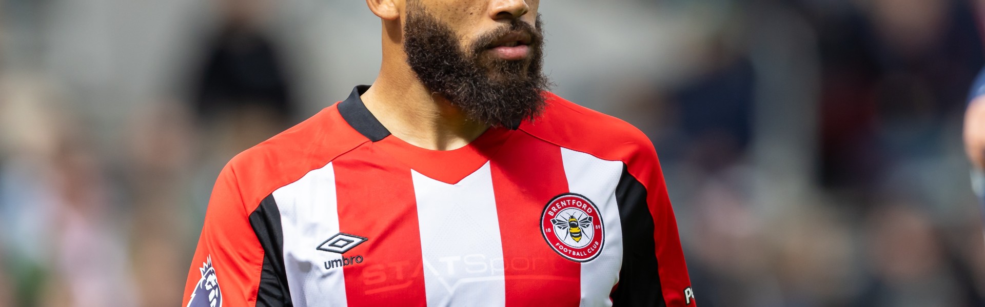 九游娱乐-前教练：姆贝莫能够在各个位置踢球 他会是库尼亚的锋线好搭档